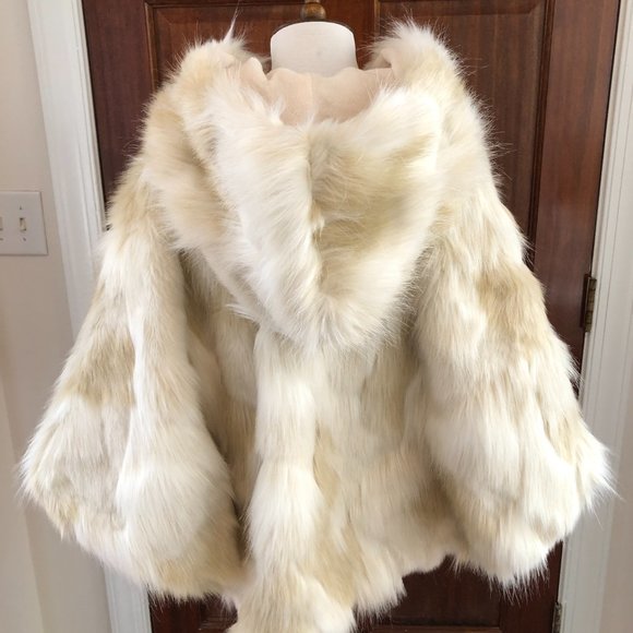 Furrocious Faux Fur Capelet in Faun - New - Burning Man Playa Wear Cape Coat - Picture 6 of 11